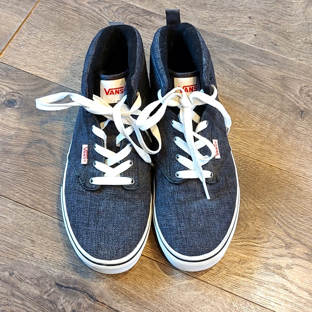 Like new, Gray Vans size 5.5 youth